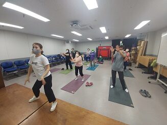 여성장애인교육지원사업 건강체조 프로그램 진행