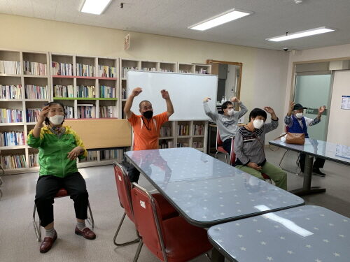 실버체조 프로그램 진행하였습니다.