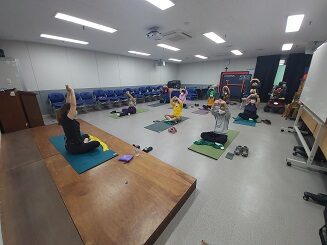 세라밴드 프로그램 진행하였습니다.