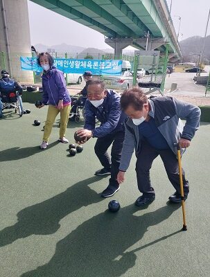 론볼프로그램 진행하였습니다.