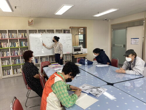 여성장애인교육지원사업 중국어 프로그램 진행