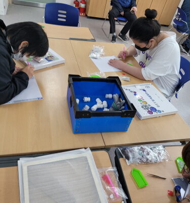 일감 수작업프로그램 진행.