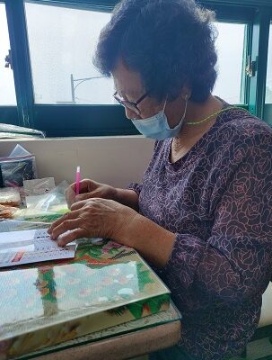 보석십자수 프로그램 진행하였습니다.