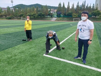 론볼 프로그램 진행하였습니다.