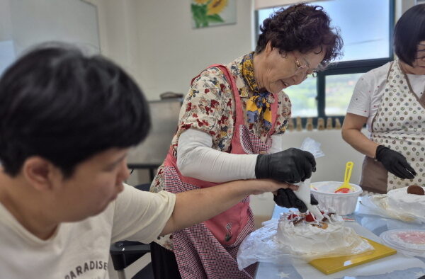 여성장애인교육지원사업 제빵 프로그램 사회공헌 활동