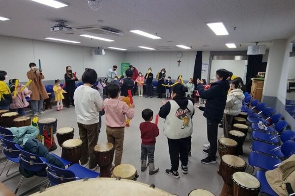 신나는 드럼서클, 젬배를 치다보니 스트레스가 확 날아가요~