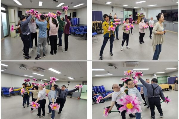 발달장애인지원팀 무용단 프로그램 진행되었습니다.