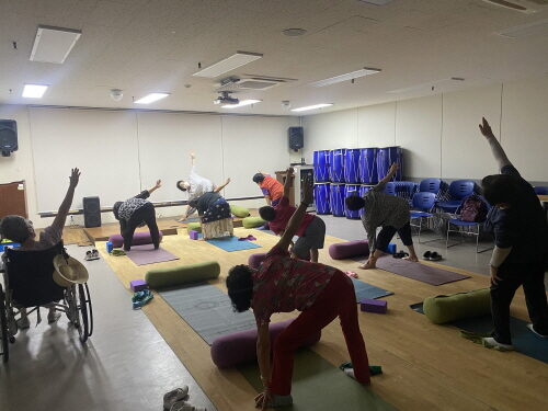 여성장애인교육지원사업 요가교실 진행