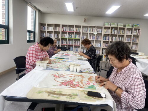 여성장애인교육지원사업 민화교실 진행