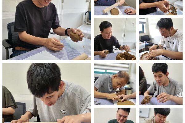 주간보호센터 - 삶의 향기를 그릇에 담아 진행하였습니다.