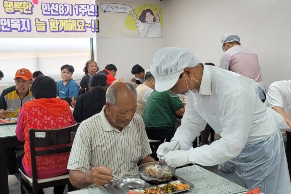 음성군과 무극로타리클럽이 함께하는 음성군장애인복지관 여름맞이 삼계탕 나눔행사