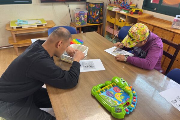 주간보호센터 개별선택활동 그림그리기^^