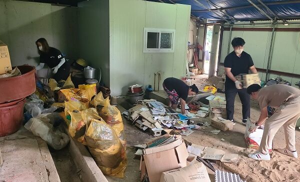 재가 장애인 가정 주거환경 개선(폐기물 처리, 창고 정리) 진행