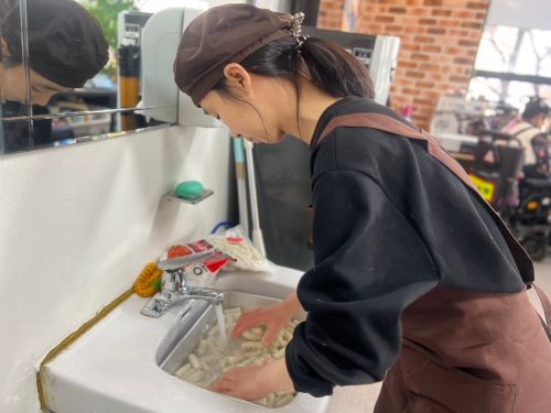 발달장애인지원팀 '따뜻한 밥한끼' 진행