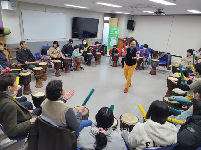 아이에게 감동을 주는 “드럼써클”